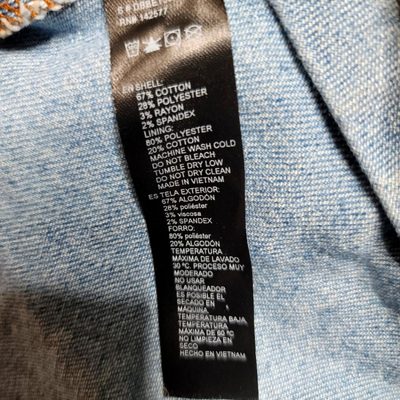 New (no tags) Super Cute Stretch Denim Shorts & Top (S, L) - Picture 6 of 8